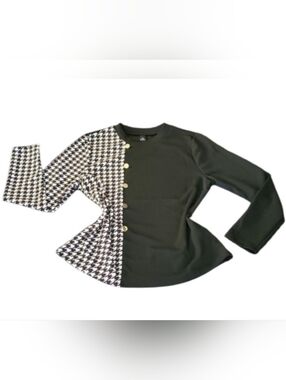 Black and White Houndstooth Blouse with Gold Buttons.  Nwot